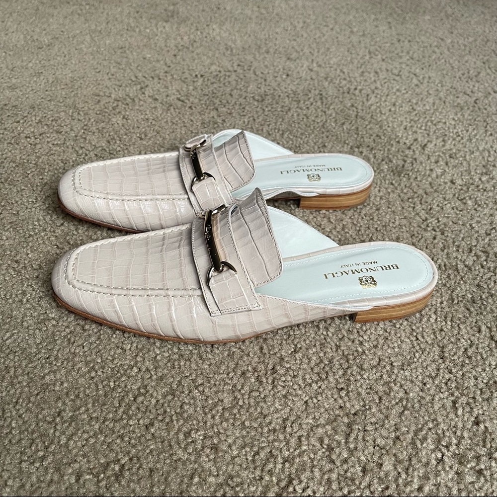 Bruno Magli Mark Flat Loafer Mule - Sand Croc-Print Leather Sz 38.5 NWOT - Picture 6 of 12